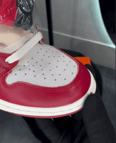 Nike Air Jordan 1 Retro High Chicago Lost and Found 