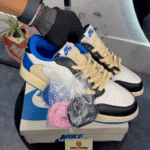 Jordan 1 Low Fragment Design x Travis Scott