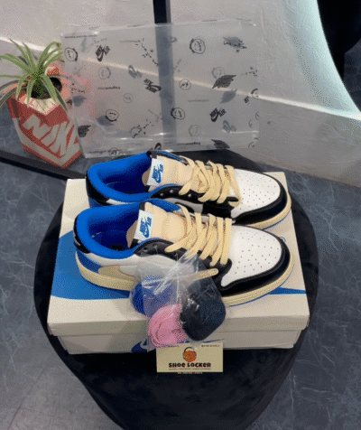 Jordan 1 Low Fragment Design x Travis Scott
