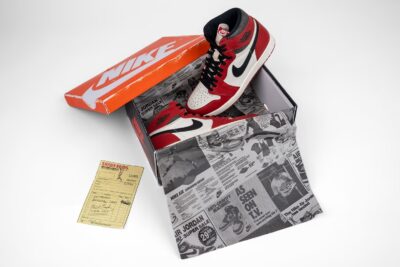 Nike Air Jordan 1 Retro High Chicago Lost and Found 