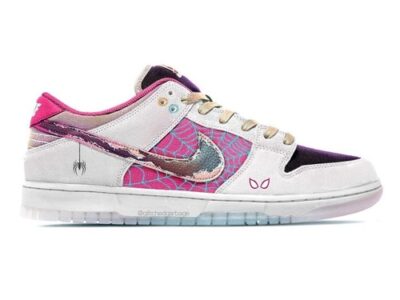 SB DUNK LOW SPIDER GWEN