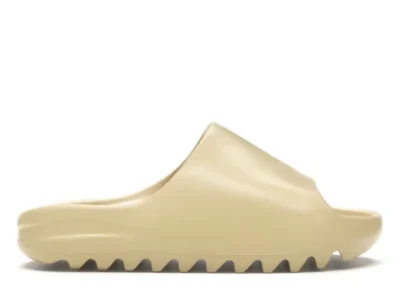 YEEZY SLIDE DESERT SAND