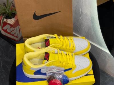 NIKE AIR JORDAN 1 LOW X TRAVIS SCOTT CANARY