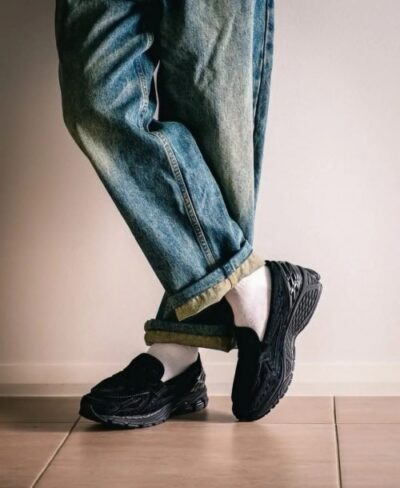 New Balance 1906L Black Suede