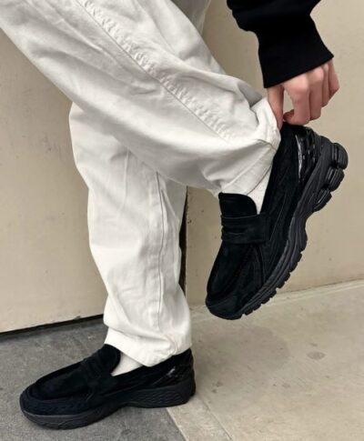 New Balance 1906L Black Suede