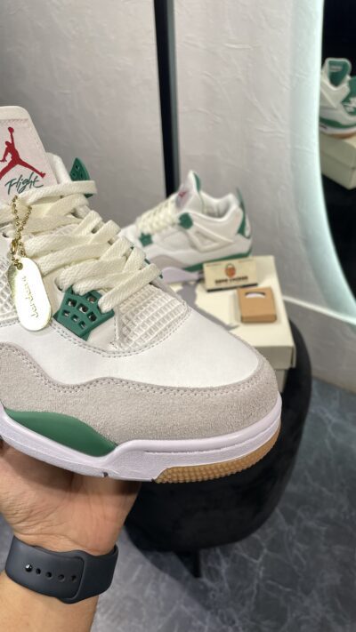 AIR JORDAN 4 PINE GREEN - Image 9