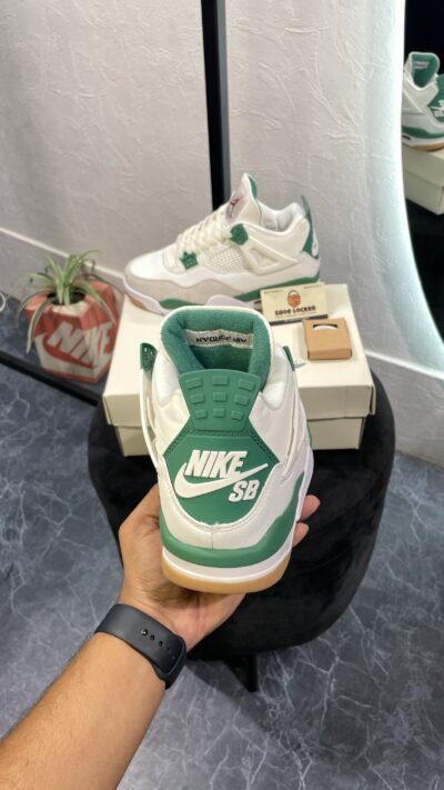 AIR JORDAN 4 PINE GREEN - Image 15