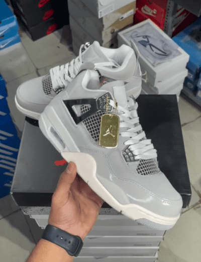 Nike Air Jordan 4 Frozen Moments