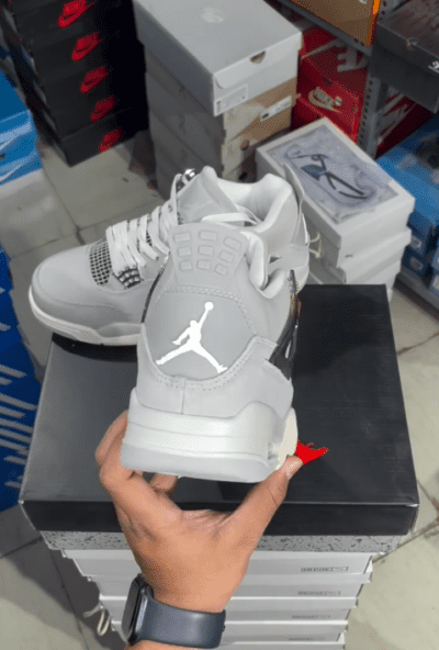 Nike Air Jordan 4 Frozen Moments