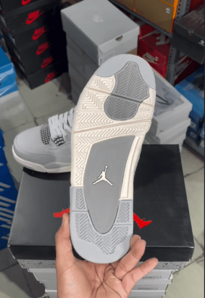 Nike Air Jordan 4 Frozen Moments