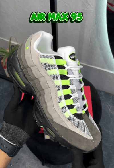 Nike Air Max 95 Neon Big Bubble