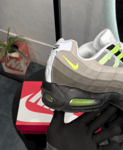 Nike Air Max 95 Neon Big Bubble