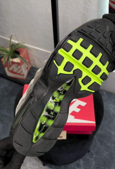 Nike Air Max 95 Neon Big Bubble